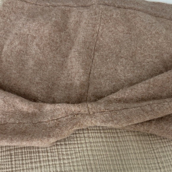 Quince Mongolian Cashmere Sweatpants - Picture 5 of 11